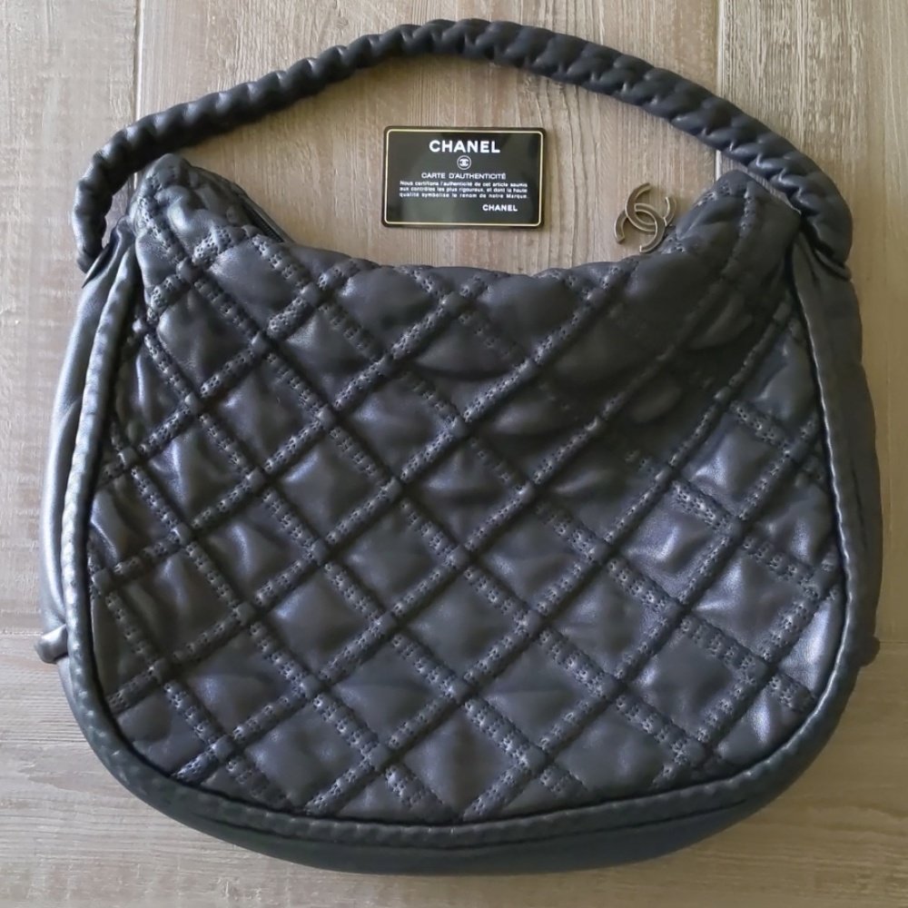CHANEL Lambskin Quilted Hidden Chain Hobo Black